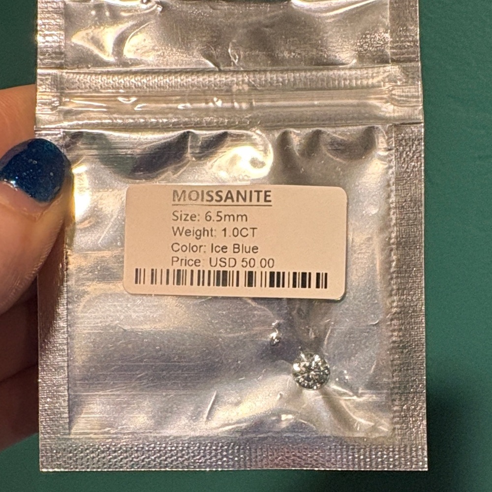 Moissanite Gemstone 6.5mm Ice Blue